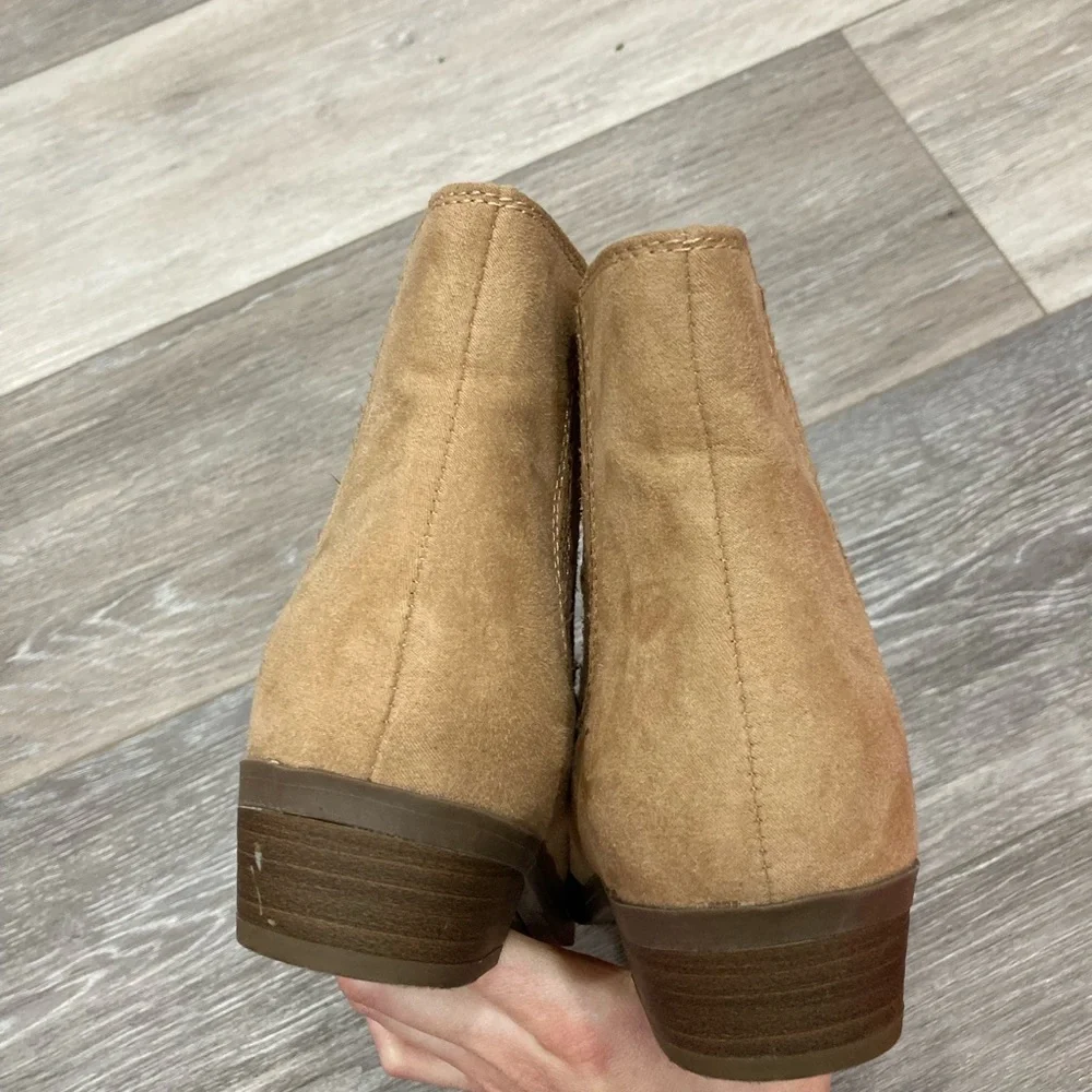 Universal Thread Tan Booties Western Slide on Size 6.5 - Picture 6 of 9